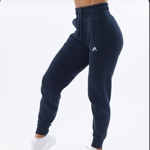 Alphalete ELMTS Cuffed Jogger Harbor Navy